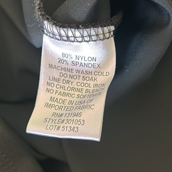 Jude Connally Georgia Black Off or On The Shoulder  Top - S - Picture 12 of 13